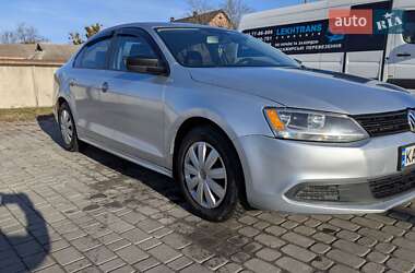 Седан Volkswagen Jetta 2012 в Іллінцях