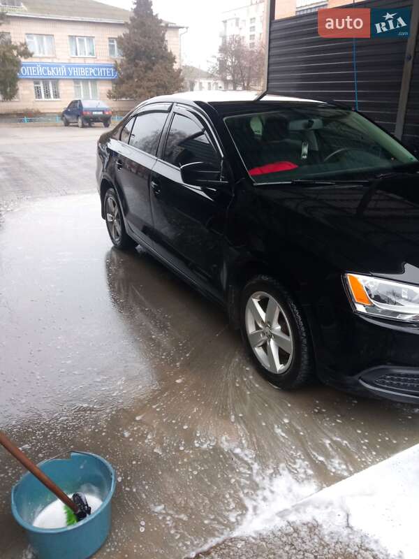 Седан Volkswagen Jetta 2013 в Пирятине