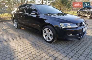 Седан Volkswagen Jetta 2014 в Львові