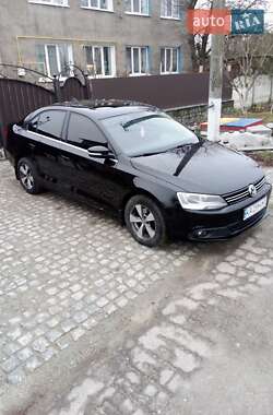 Седан Volkswagen Jetta 2012 в Коростышеве