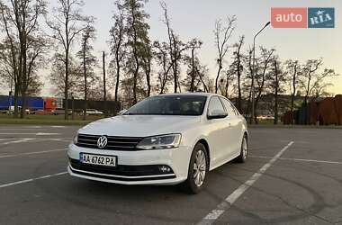 Седан Volkswagen Jetta 2016 в Киеве