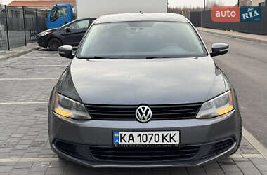 Седан Volkswagen Jetta 2012 в Києві