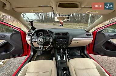 Седан Volkswagen Jetta 2012 в Житомире