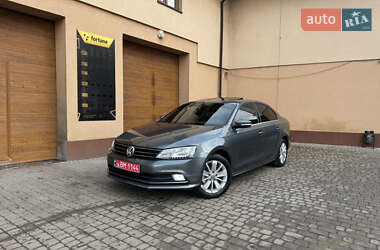 Седан Volkswagen Jetta 2016 в Ужгороде