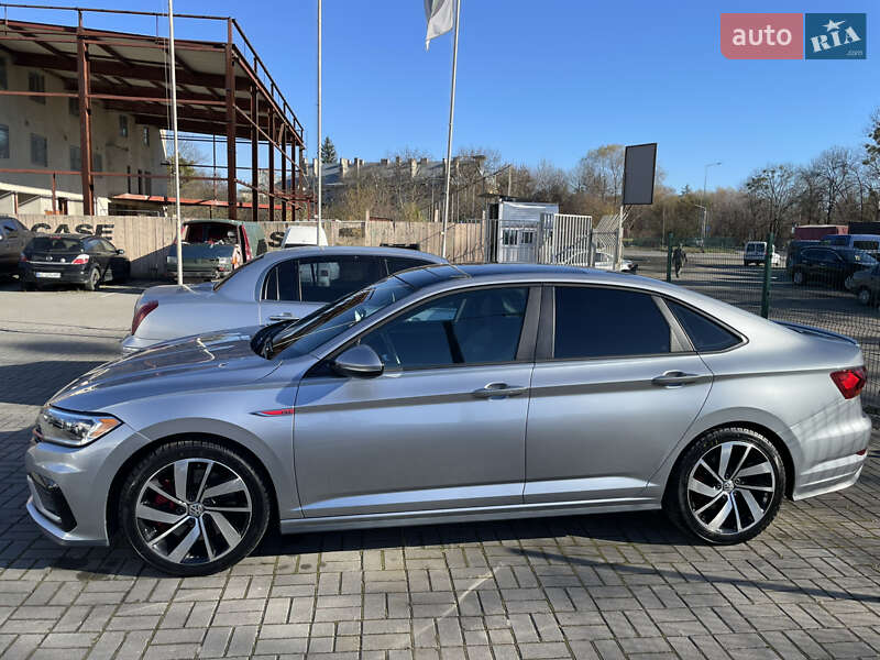 Седан Volkswagen Jetta 2019 в Львові