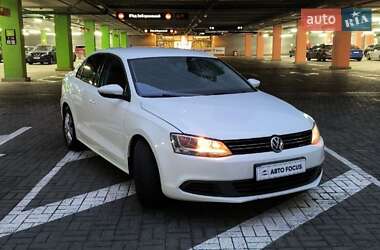 Седан Volkswagen Jetta 2012 в Києві