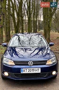 Седан Volkswagen Jetta 2012 в Рогатині