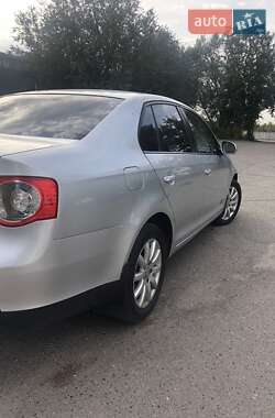 Седан Volkswagen Jetta 2009 в Лубнах