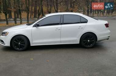 Седан Volkswagen Jetta 2015 в Івано-Франківську