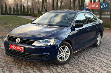 Седан Volkswagen Jetta 2013 в Лубнах