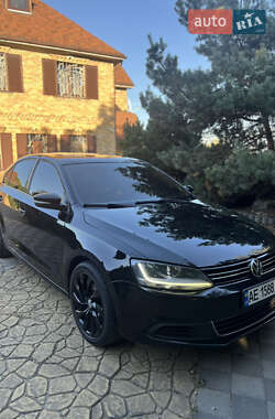 Седан Volkswagen Jetta 2011 в Дніпрі