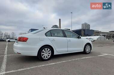 Седан Volkswagen Jetta 2014 в Києві