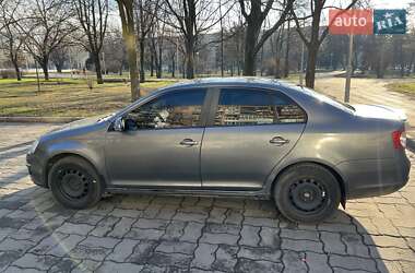 Седан Volkswagen Jetta 2005 в Запоріжжі