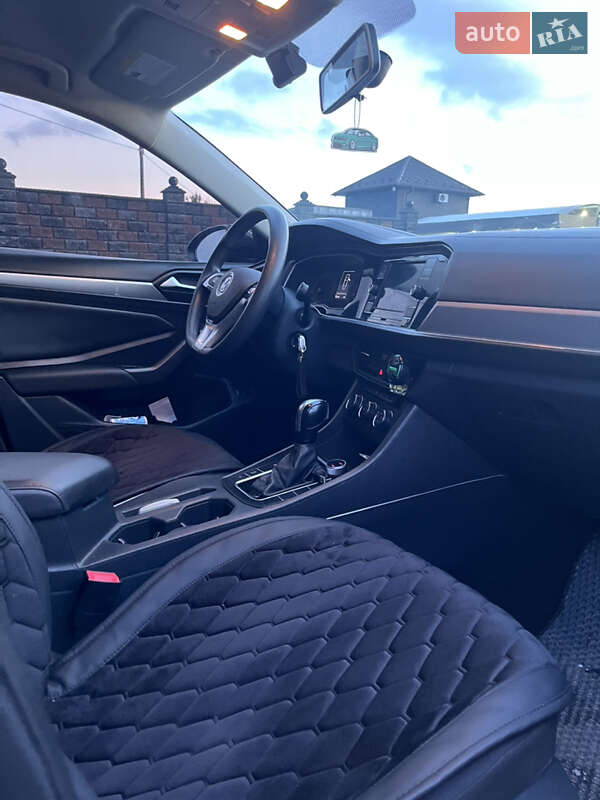 Седан Volkswagen Jetta 2018 в Рівному