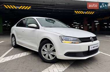 Седан Volkswagen Jetta 2012 в Києві