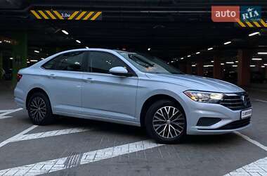 Седан Volkswagen Jetta 2018 в Киеве