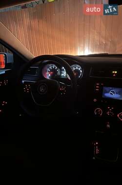 Седан Volkswagen Jetta 2017 в 