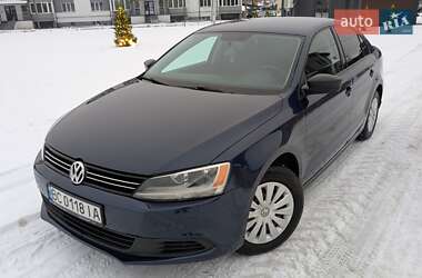 Седан Volkswagen Jetta 2012 в Львові