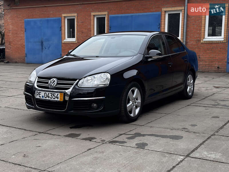 Седан Volkswagen Jetta 2009 в Лубнах