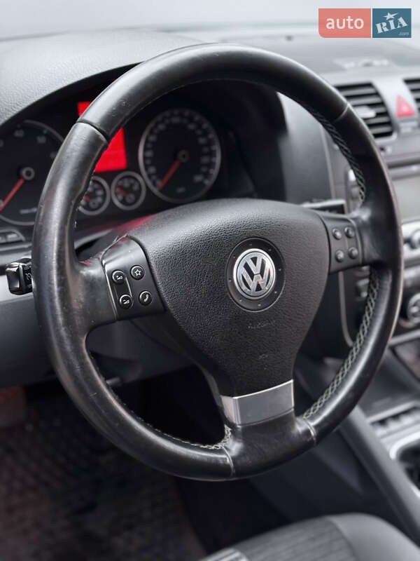 Седан Volkswagen Jetta 2009 в Лубнах