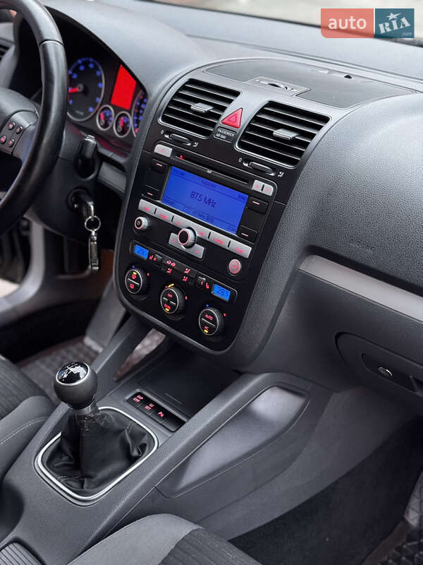 Седан Volkswagen Jetta 2009 в Лубнах