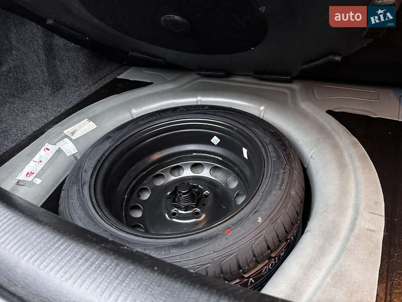 Седан Volkswagen Jetta 2009 в Лубнах