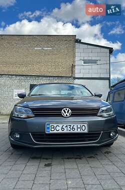 Седан Volkswagen Jetta 2012 в Львове