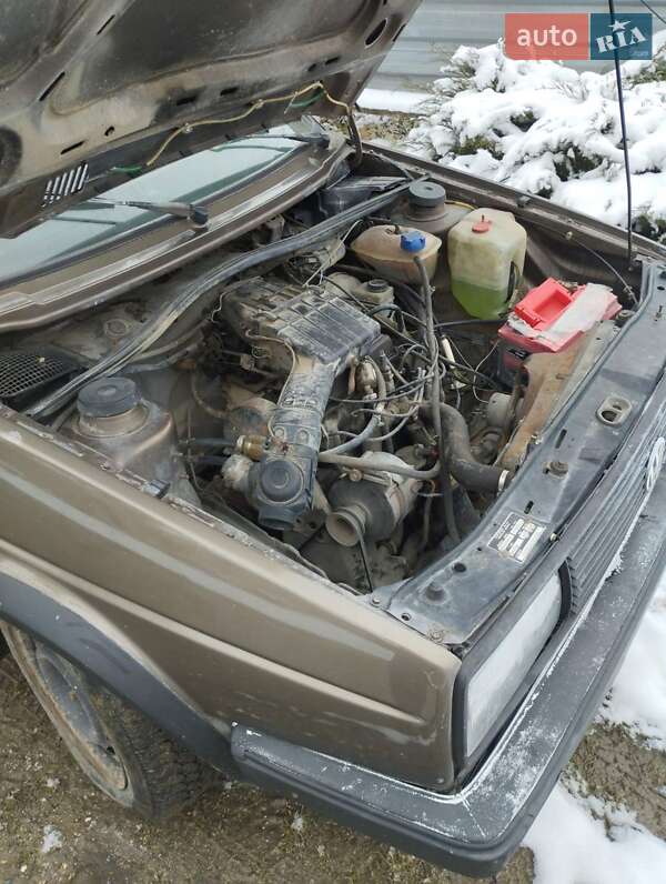 Седан Volkswagen Jetta 1986 в Ізяславі