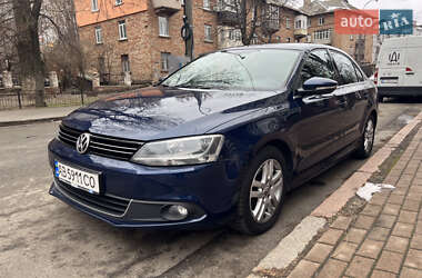 Седан Volkswagen Jetta 2012 в Києві