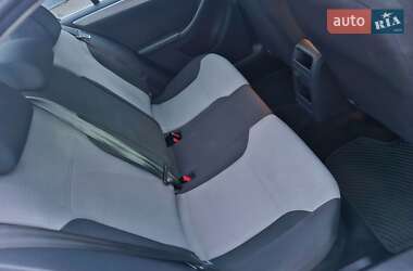 Седан Volkswagen Jetta 2017 в 