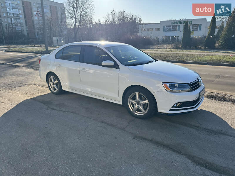 Седан Volkswagen Jetta 2015 в Харкові