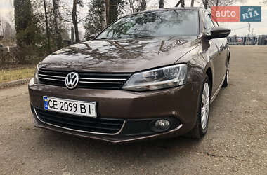 Седан Volkswagen Jetta 2011 в Чернівцях