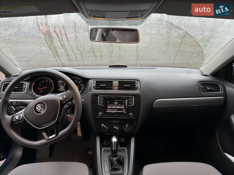 Седан Volkswagen Jetta 2016 в Киеве