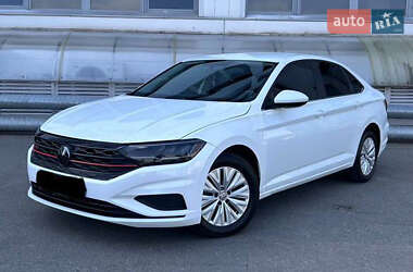 Седан Volkswagen Jetta 2018 в Києві