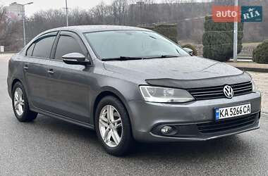 Седан Volkswagen Jetta 2012 в Днепре