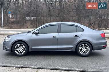 Седан Volkswagen Jetta 2012 в Днепре