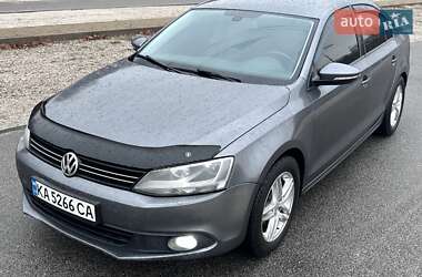 Седан Volkswagen Jetta 2012 в Днепре