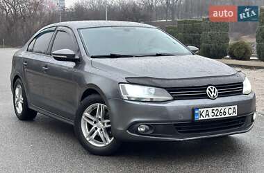 Седан Volkswagen Jetta 2012 в Днепре