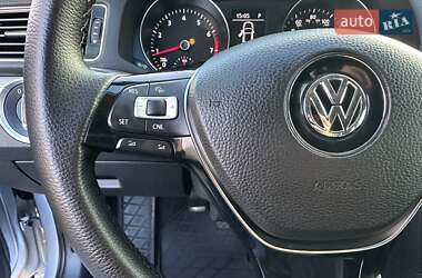 Седан Volkswagen Jetta 2012 в Днепре