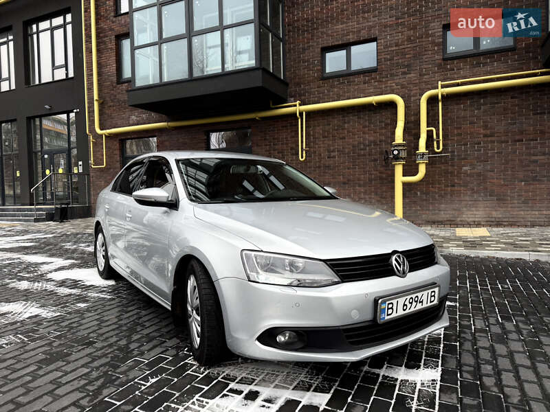 Седан Volkswagen Jetta 2012 в Полтаве