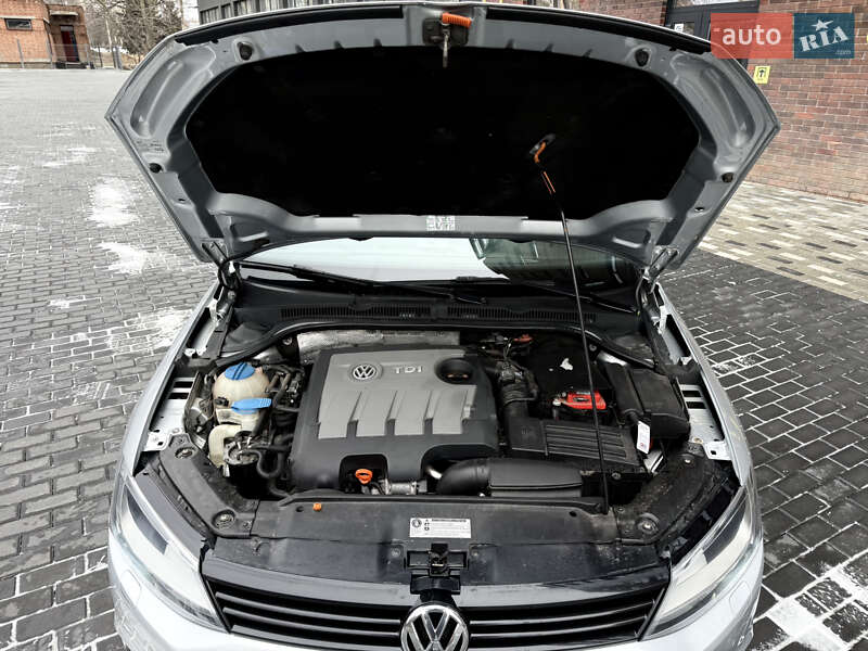 Седан Volkswagen Jetta 2012 в Полтаве