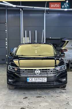 Седан Volkswagen Jetta 2019 в Чернівцях