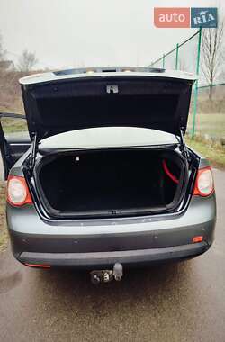 Седан Volkswagen Jetta 2006 в 