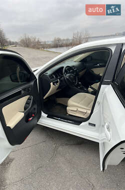 Седан Volkswagen Jetta 2015 в 