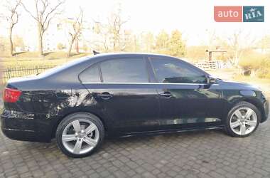 Седан Volkswagen Jetta 2014 в Львове