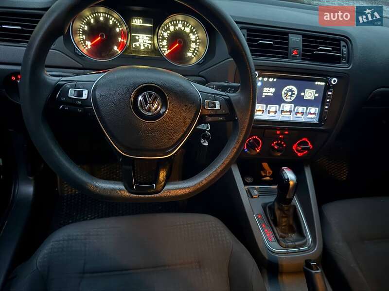 Седан Volkswagen Jetta 2015 в Сновську