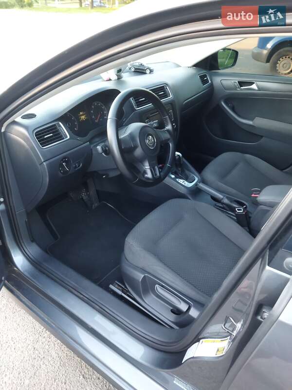 Седан Volkswagen Jetta 2012 в Броварах