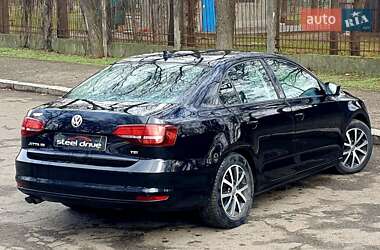 Седан Volkswagen Jetta 2016 в Миколаєві