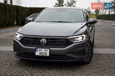 Седан Volkswagen Jetta 2018 в Киеве