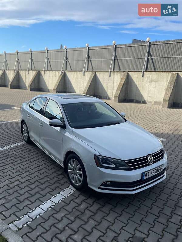 Седан Volkswagen Jetta 2015 в Ивано-Франковске